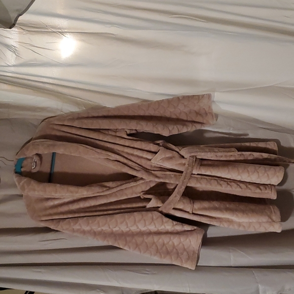 NWOT - Heavy Weight Robe - Very Soft & Warm - light pink - Picture 1 of 6